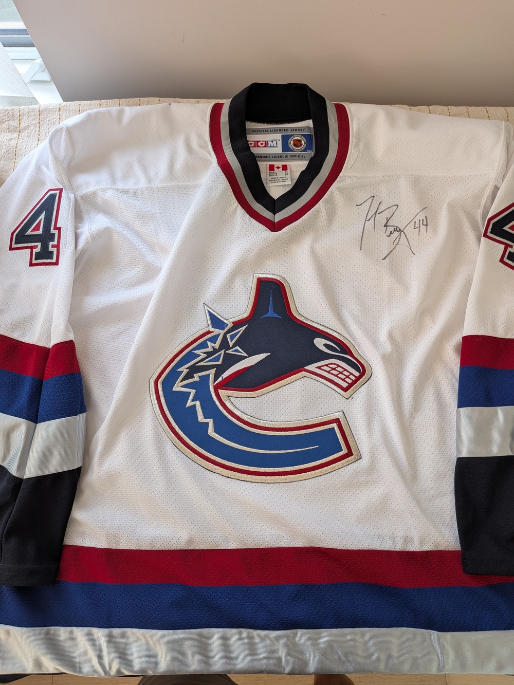Vancouver Canucks Todd Bertuzzi Jersey Ccm Size XL Autograph - Picture 2 of 4